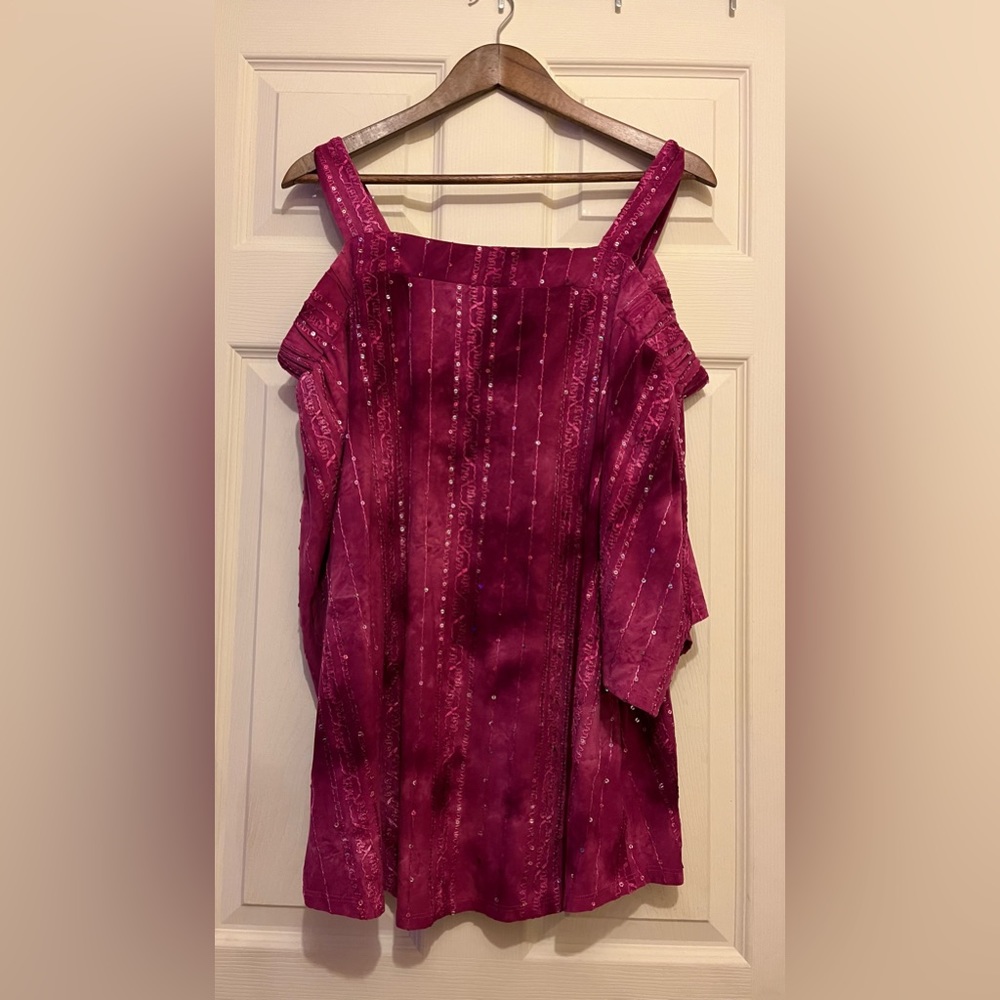 Women Stylish top new with tag